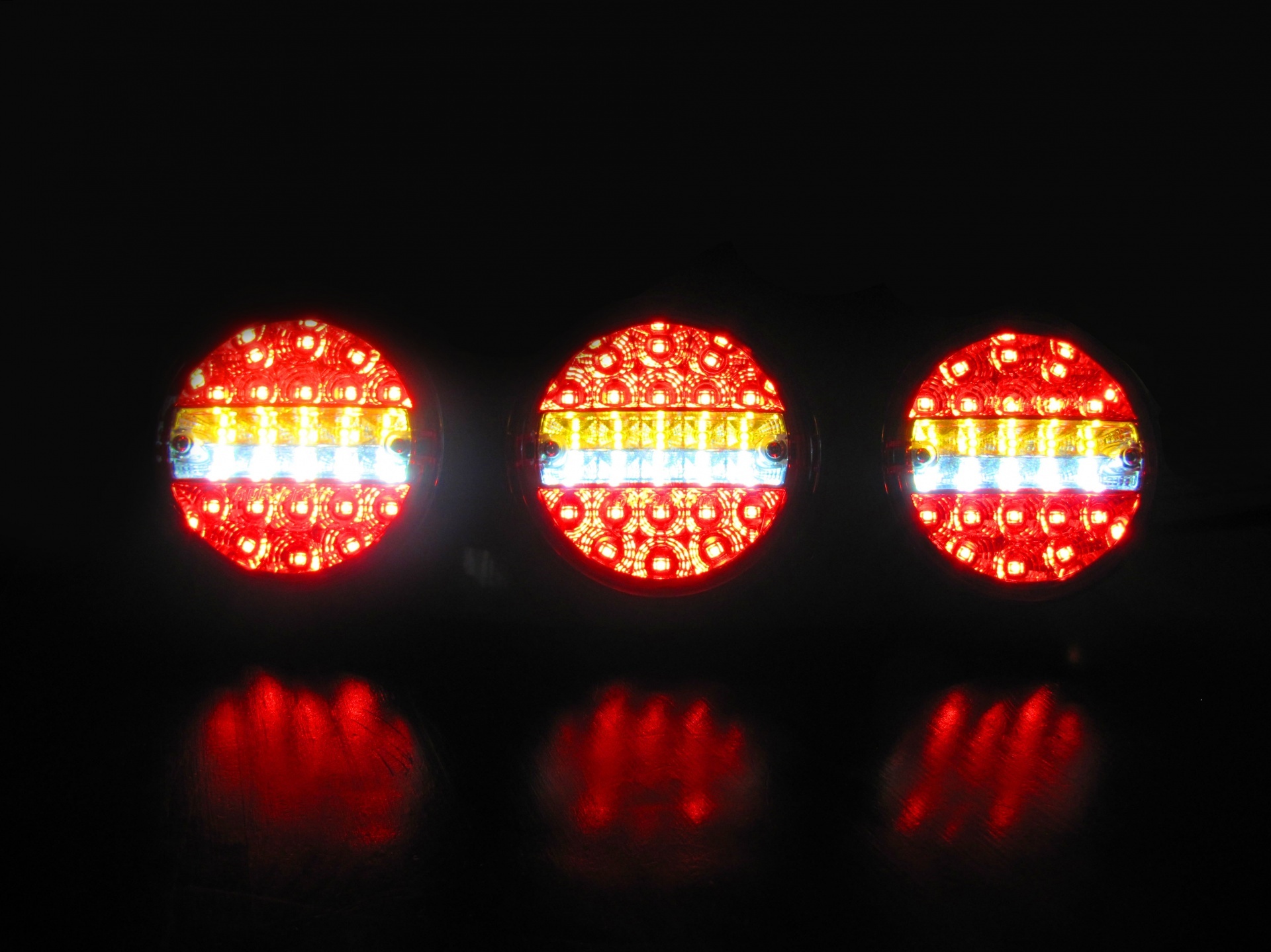 2-x-led-baklys-baklykt-rund-till-tilhenger-lastebil-husvagn-12v-24v
